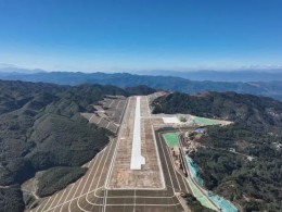 云南鳳慶通用機(jī)場建設(shè)工程項(xiàng)目土石方、地基處理及排水工程施工